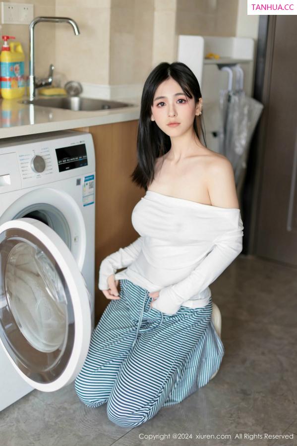   [XiuRen]高清写真图 2024.12.16 No.9605 奶芙乔乔 美腿黑丝第30张图片